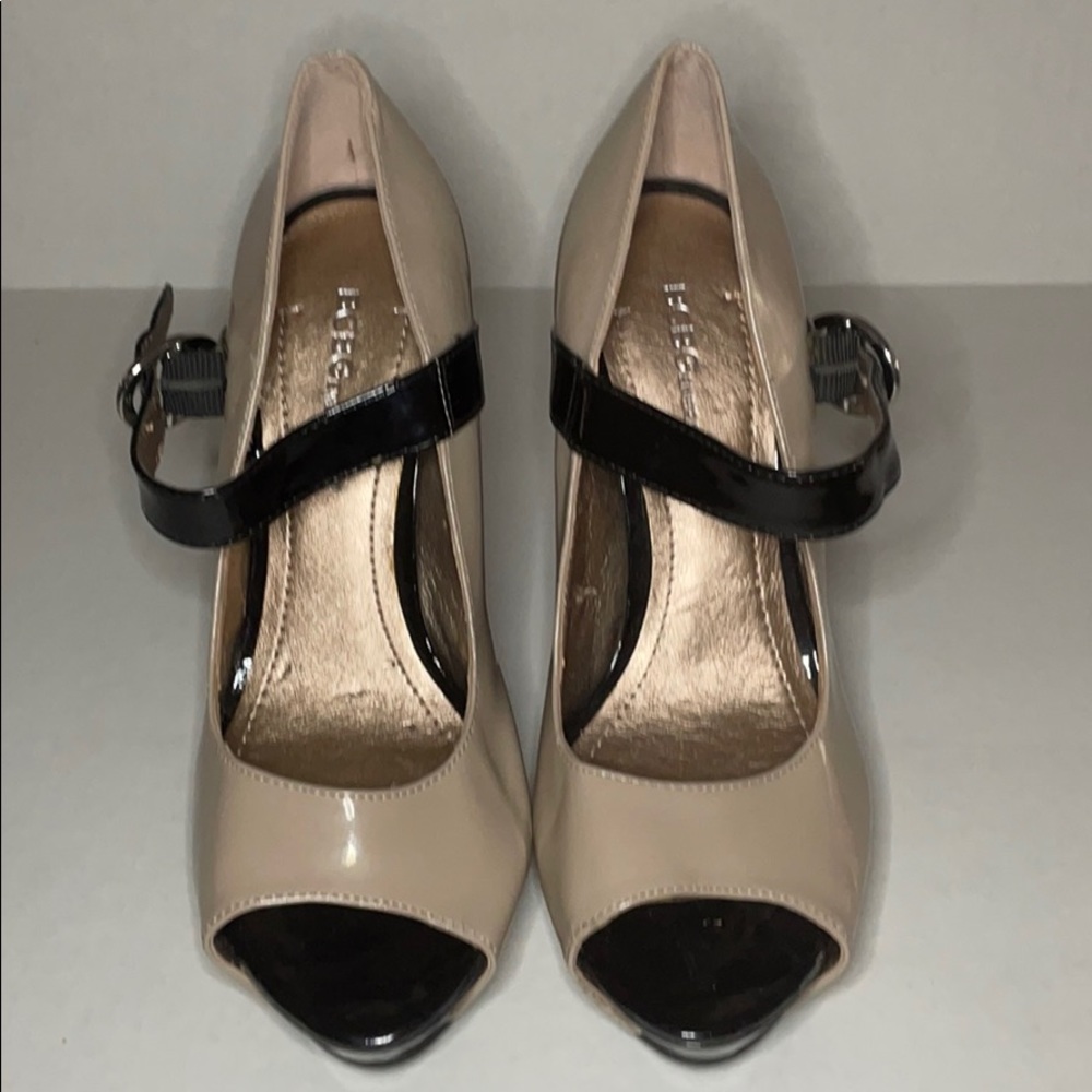 NWOT BCBGeneration Platform Heels